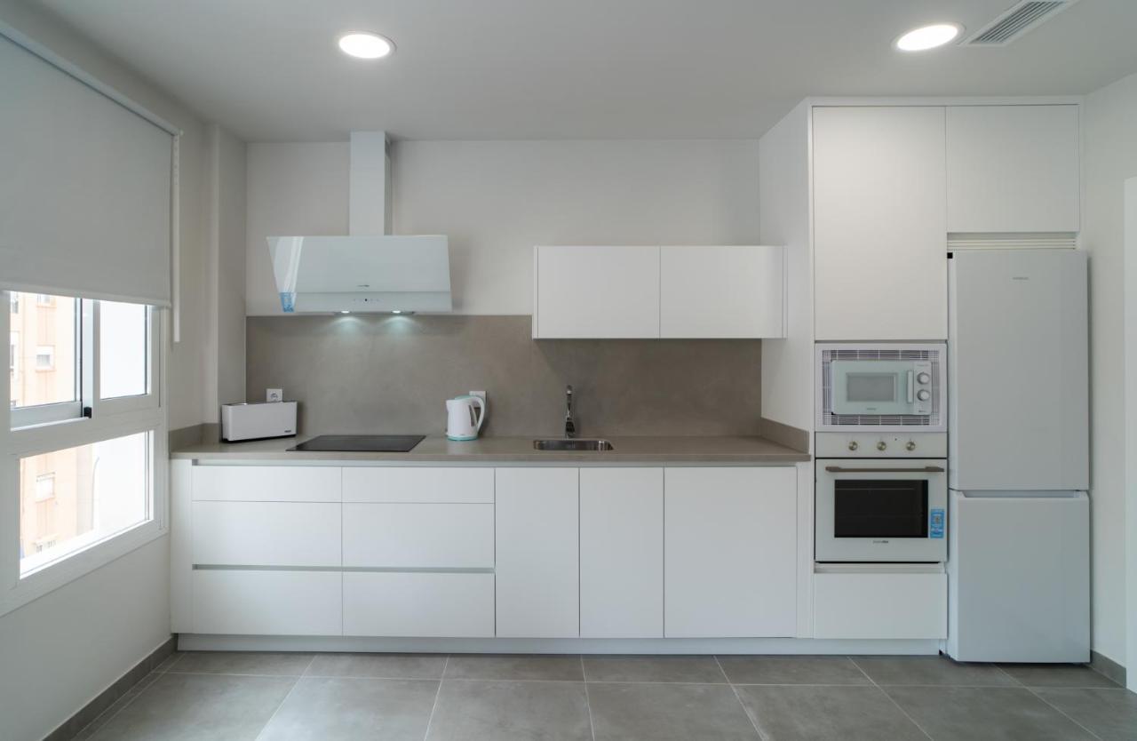 Aac Malaga - Apartamento Con Terraza, Muy Amplio, Totalmente Equipado, Cerca Del Centro Y Nuevo! المظهر الخارجي الصورة