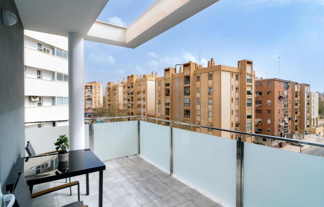 Aac Malaga - Apartamento Con Terraza, Muy Amplio, Totalmente Equipado, Cerca Del Centro Y Nuevo! المظهر الخارجي الصورة