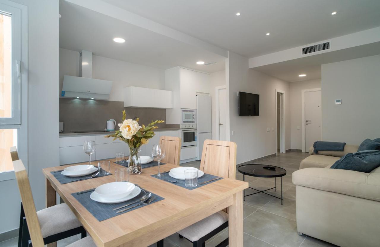 Aac Malaga - Apartamento Con Terraza, Muy Amplio, Totalmente Equipado, Cerca Del Centro Y Nuevo! المظهر الخارجي الصورة
