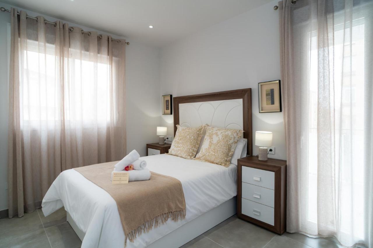 Aac Malaga - Apartamento Con Terraza, Muy Amplio, Totalmente Equipado, Cerca Del Centro Y Nuevo! المظهر الخارجي الصورة