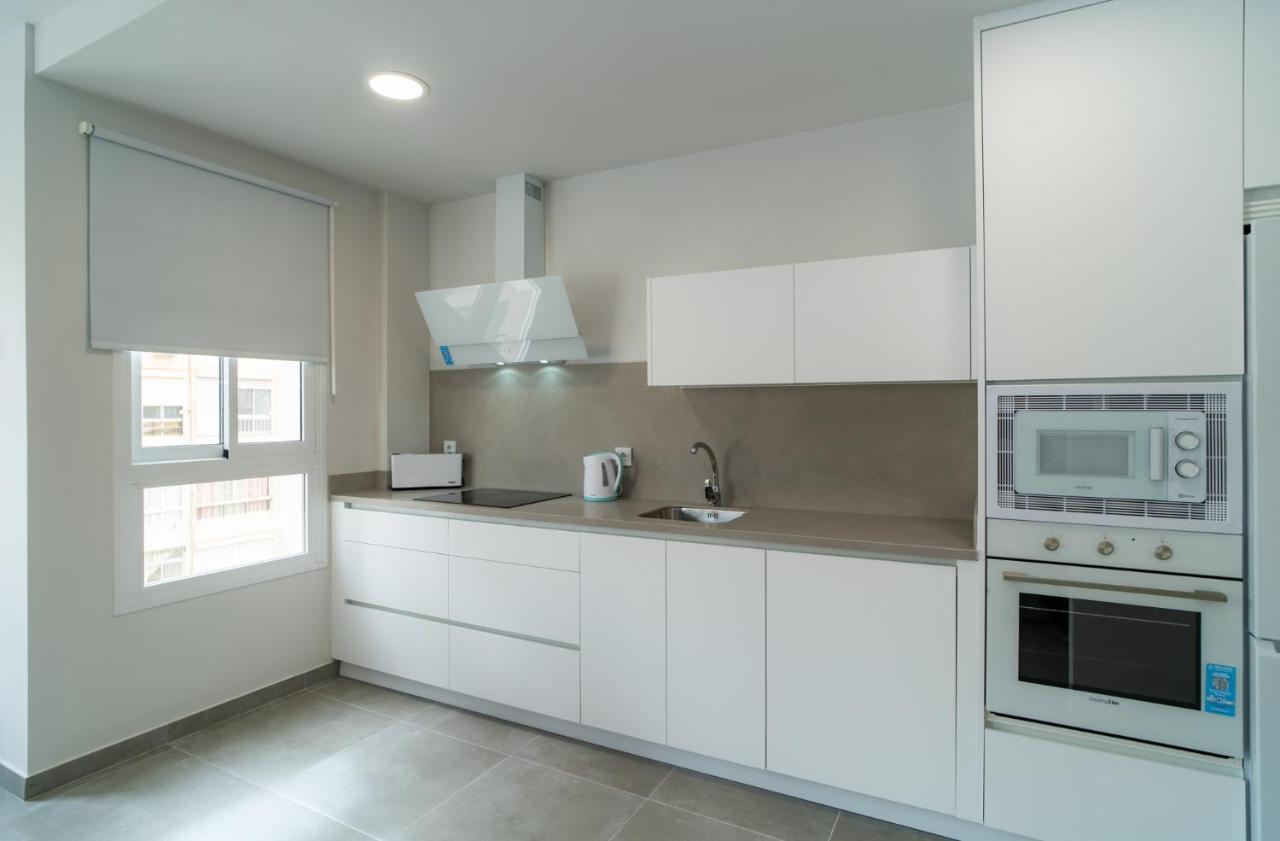 Aac Malaga - Apartamento Con Terraza, Muy Amplio, Totalmente Equipado, Cerca Del Centro Y Nuevo! المظهر الخارجي الصورة