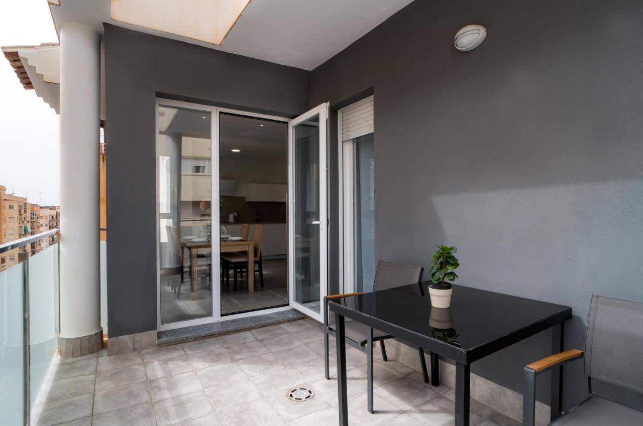 Aac Malaga - Apartamento Con Terraza, Muy Amplio, Totalmente Equipado, Cerca Del Centro Y Nuevo! المظهر الخارجي الصورة