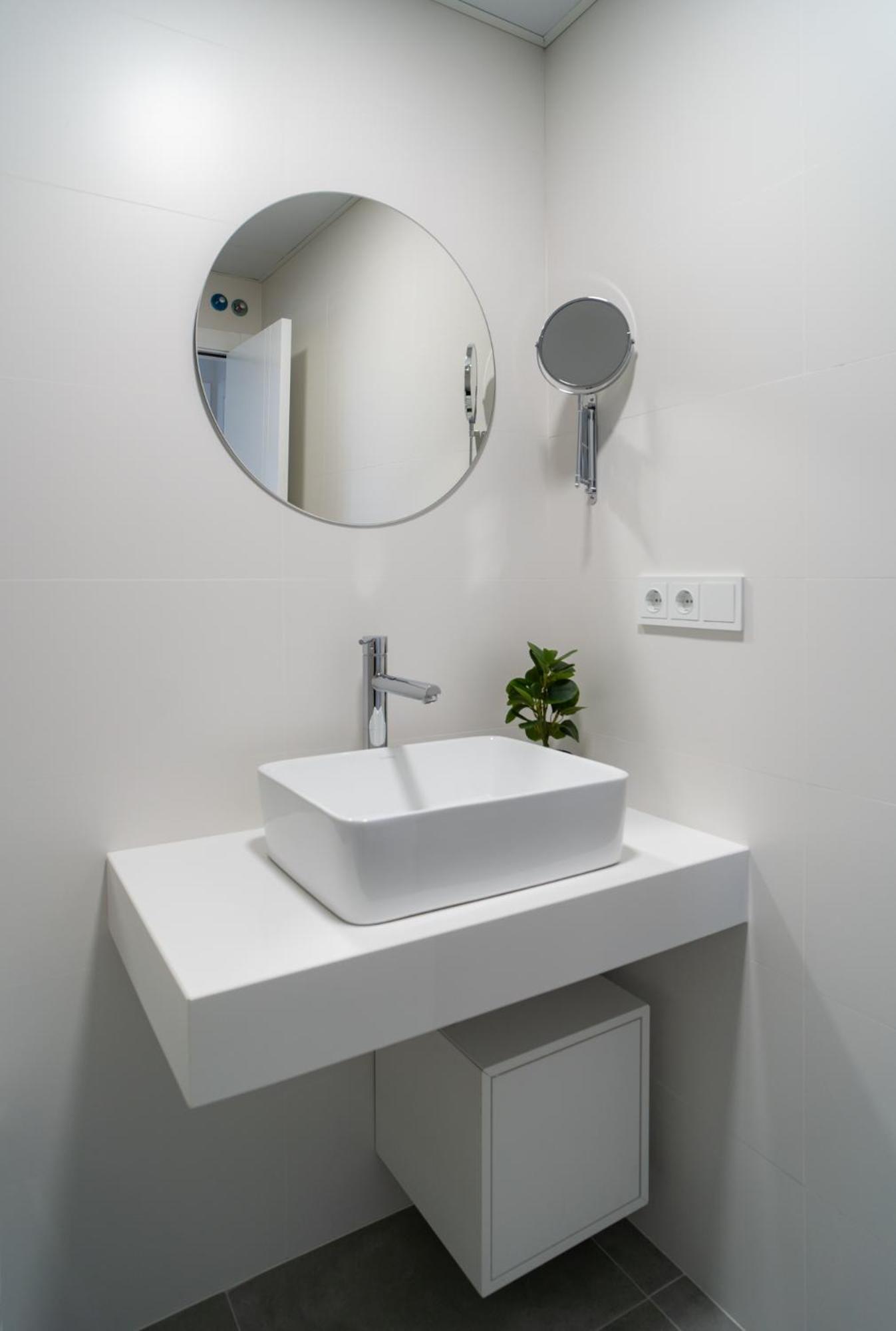 Aac Malaga - Apartamento Con Terraza, Muy Amplio, Totalmente Equipado, Cerca Del Centro Y Nuevo! الغرفة الصورة