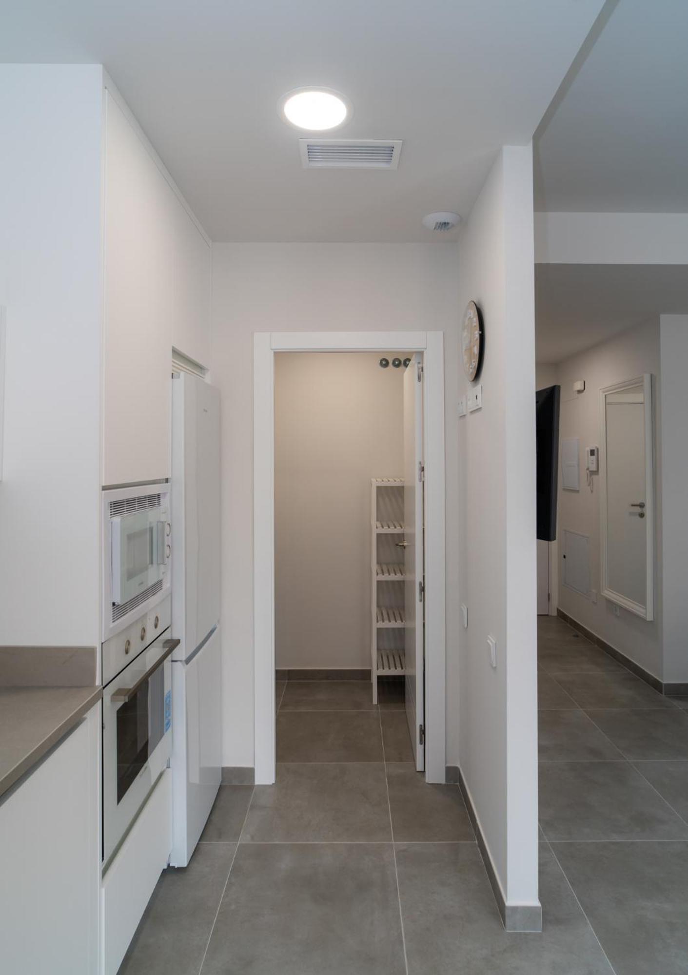 Aac Malaga - Apartamento Con Terraza, Muy Amplio, Totalmente Equipado, Cerca Del Centro Y Nuevo! الغرفة الصورة