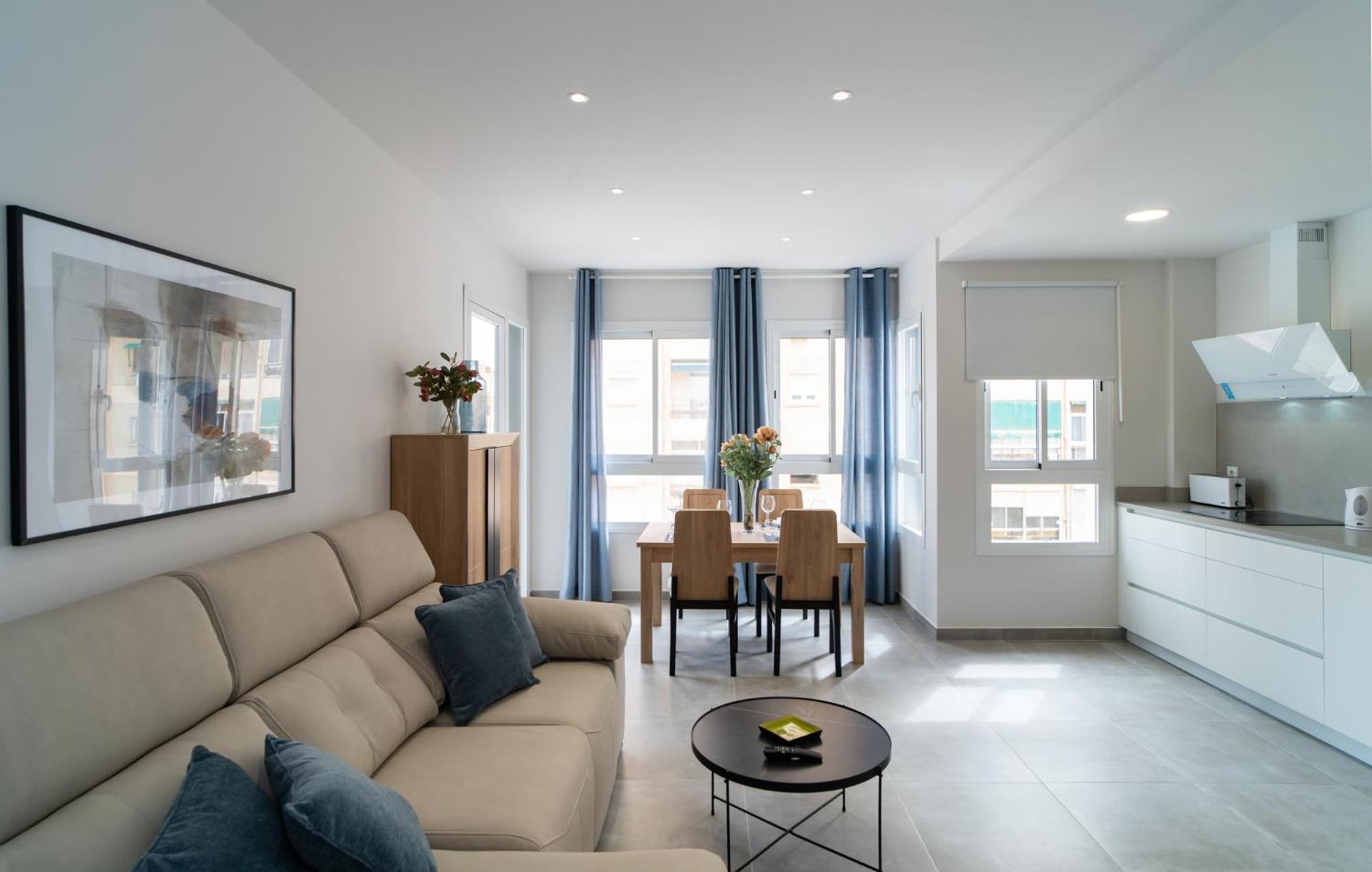 Aac Malaga - Apartamento Con Terraza, Muy Amplio, Totalmente Equipado, Cerca Del Centro Y Nuevo! الغرفة الصورة