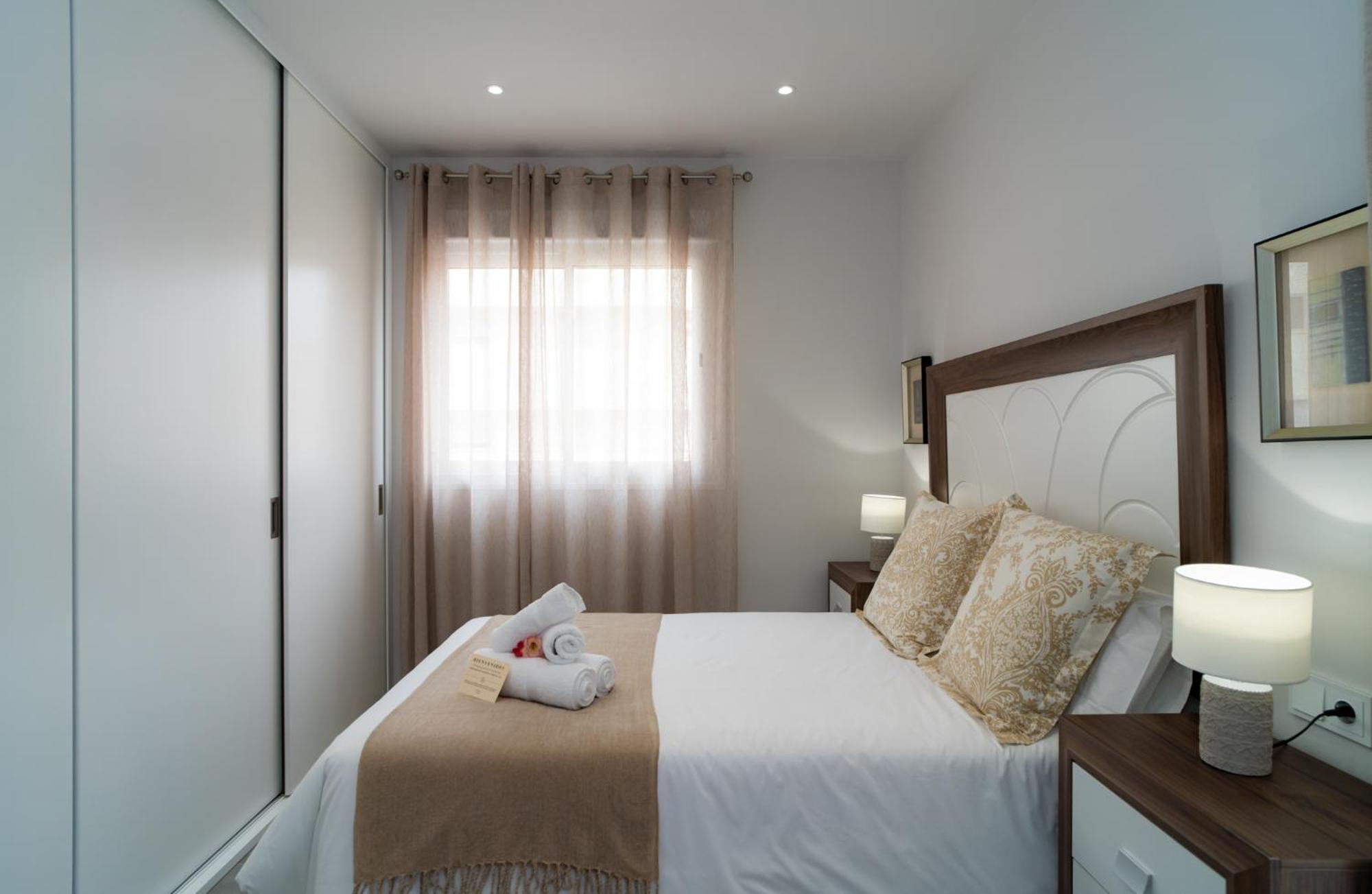 Aac Malaga - Apartamento Con Terraza, Muy Amplio, Totalmente Equipado, Cerca Del Centro Y Nuevo! الغرفة الصورة