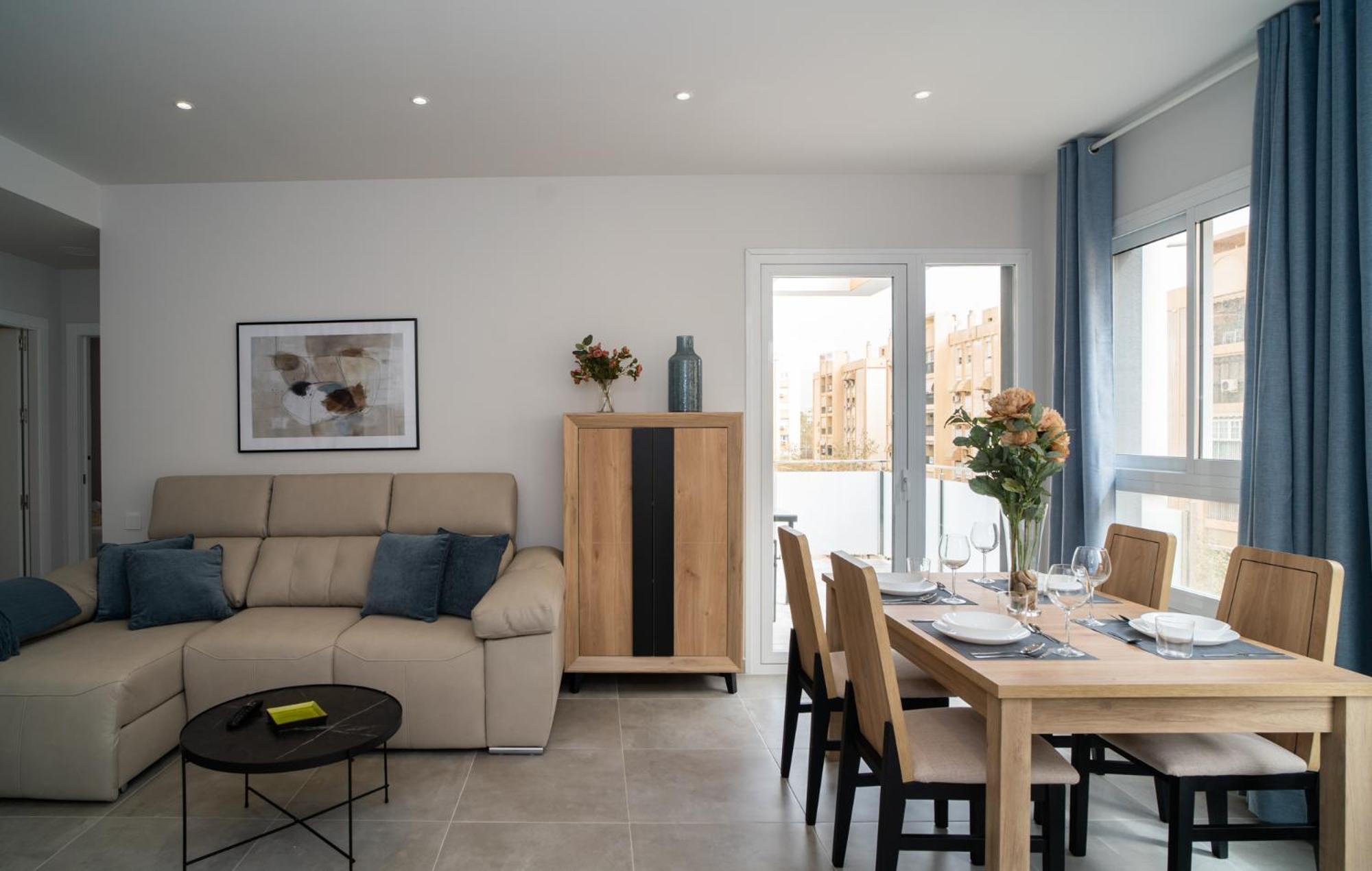 Aac Malaga - Apartamento Con Terraza, Muy Amplio, Totalmente Equipado, Cerca Del Centro Y Nuevo! الغرفة الصورة